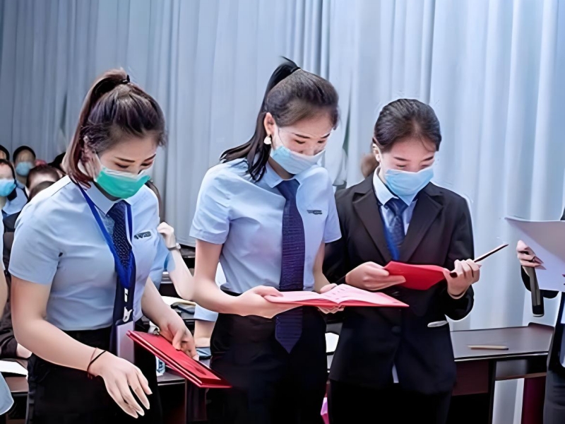 腾龙App首页界面截图